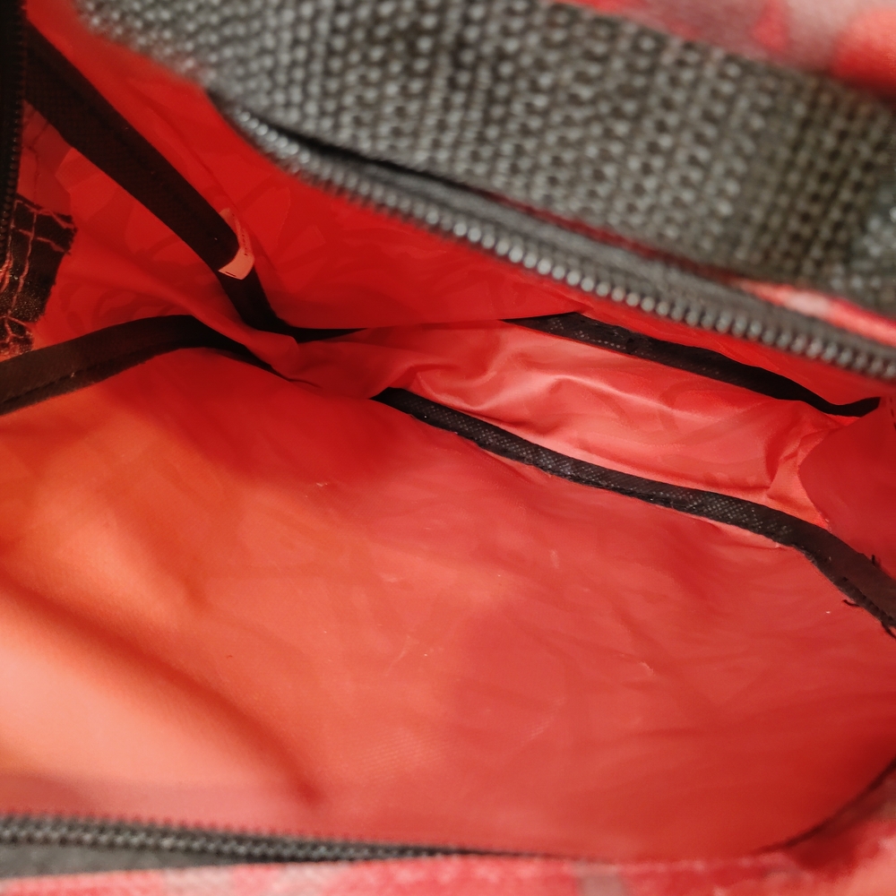 Chic Red Patterned Crossbody Bag - image 3